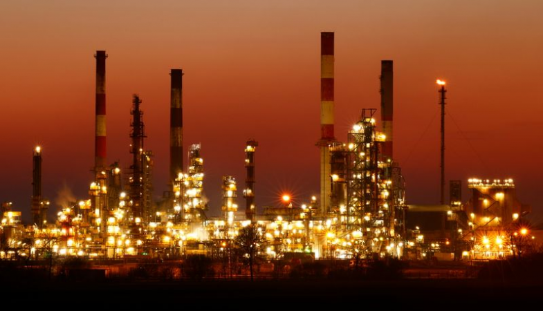 Giá dầu tăng do dữ liệu mạnh mẽ của trung quốc, căng thẳng giảm thiểu