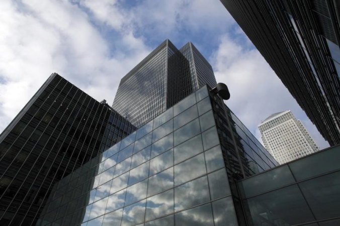 Các ngân hàng Anh ngăn chặn giao dịch tiền điện tử, lo ngại về tội phạm tài chính